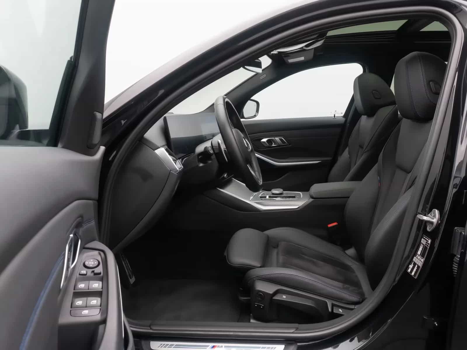 BMW 3 Series 02/2023-photo-19