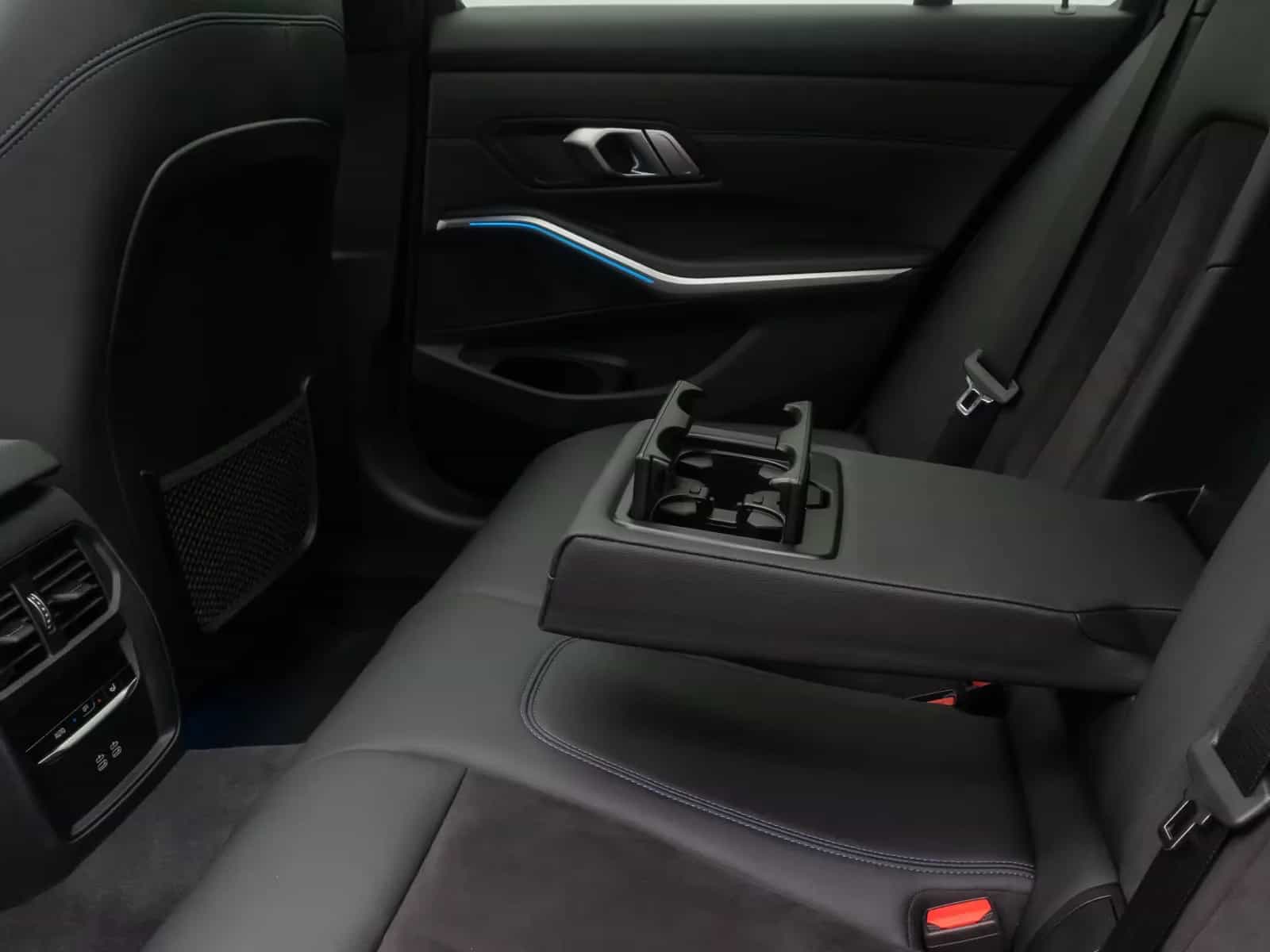 BMW 3 Series 02/2023-photo-28