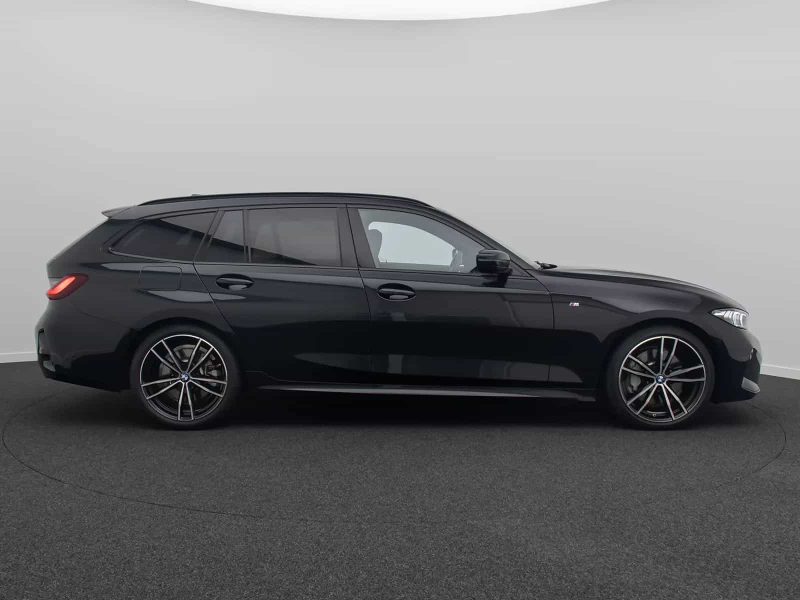 BMW 3 Series 02/2023-photo-4