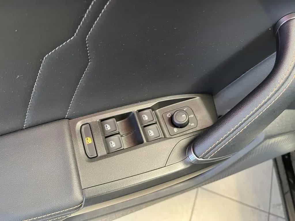 Cupra Formentor 1.5 TSI DSG ACC LED Sitzheizung 11/2023-photo-15