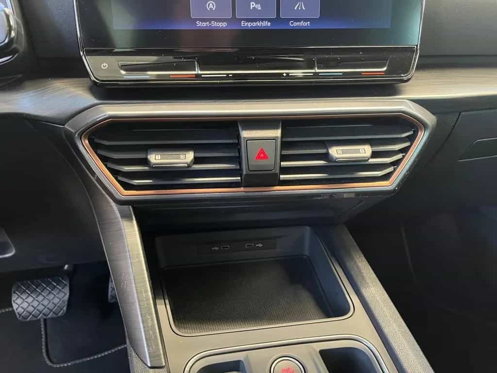 Cupra Formentor 1.5 TSI DSG ACC LED Sitzheizung 11/2023-photo-17