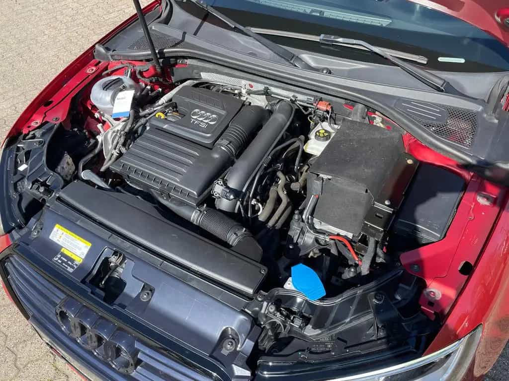 Audi A3 1.4 TFSI "S-LINE" Selection+NAVI+LED+1.HAND ! 06/2017-photo-31