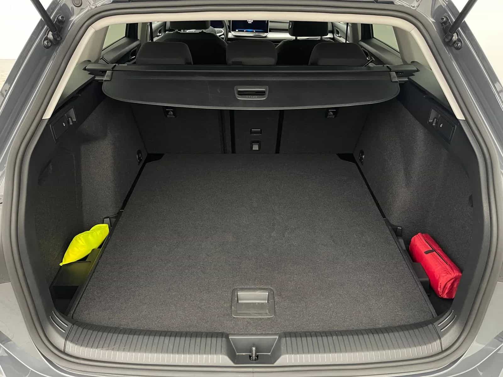 Volkswagen Golf 09/2024-photo-11
