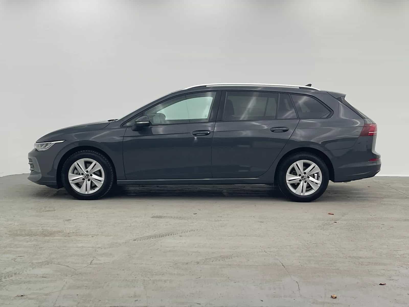 Volkswagen Golf 09/2024-photo-13