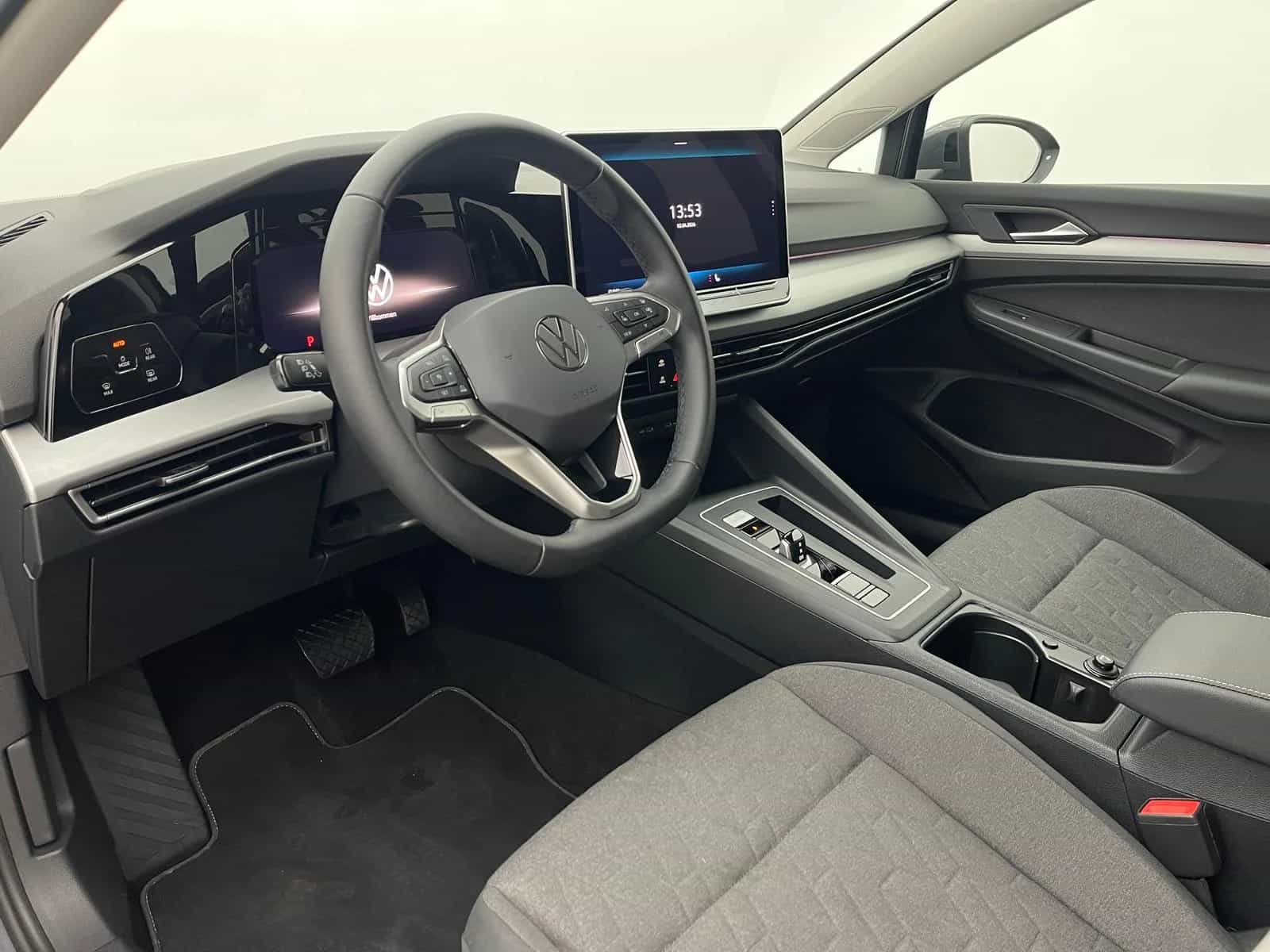 Volkswagen Golf 09/2024-photo-14