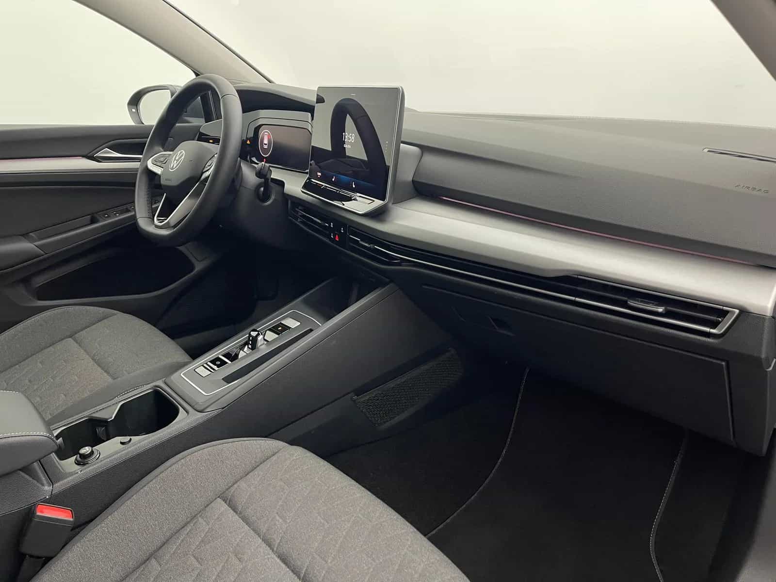 Volkswagen Golf 09/2024-photo-15
