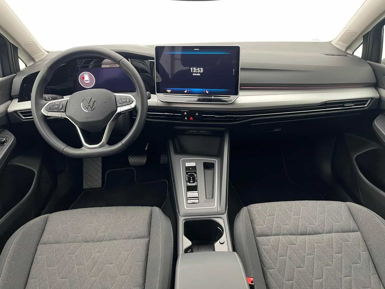 Volkswagen Golf 09/2024-photo-18