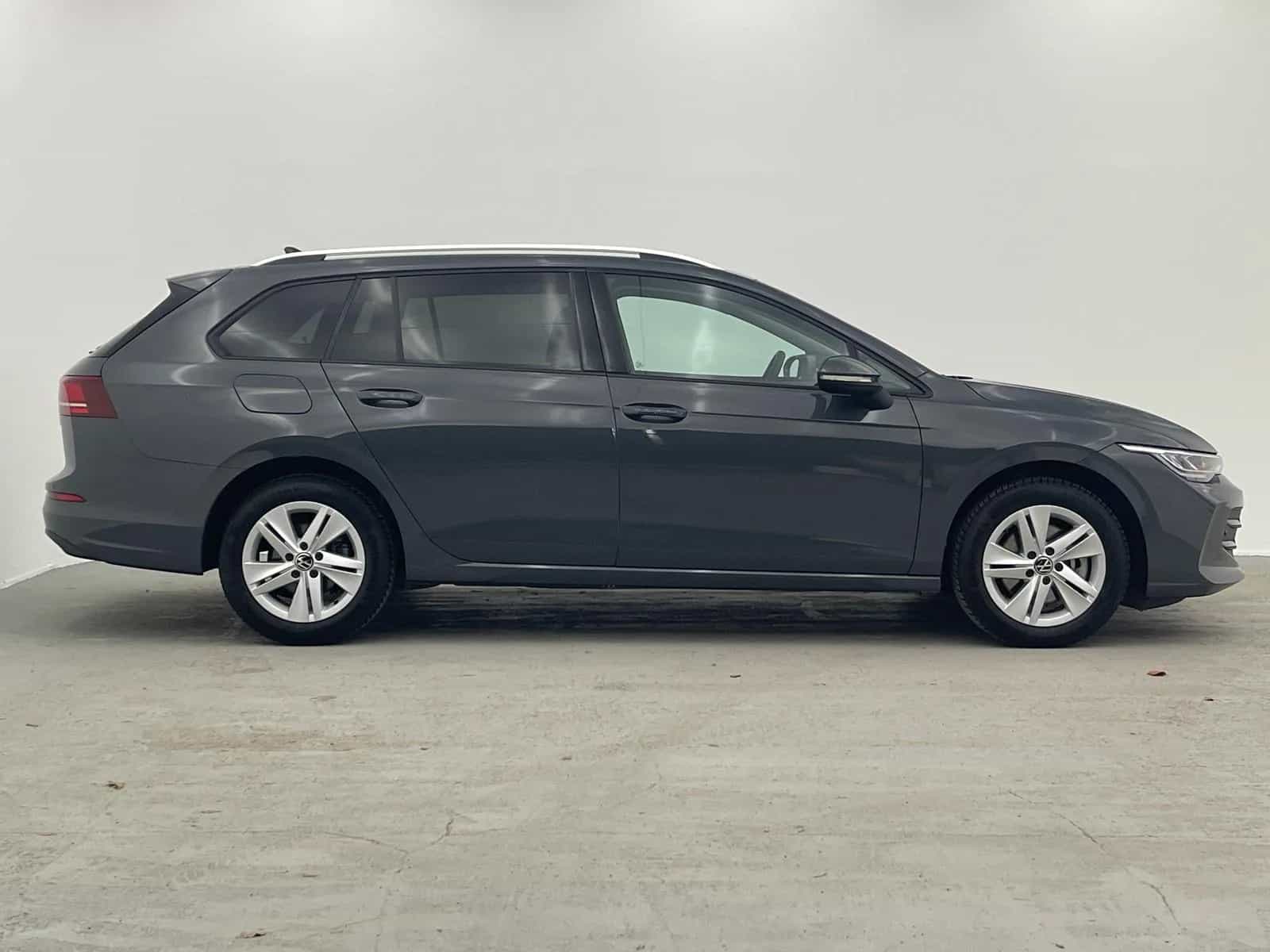 Volkswagen Golf 09/2024-photo-6