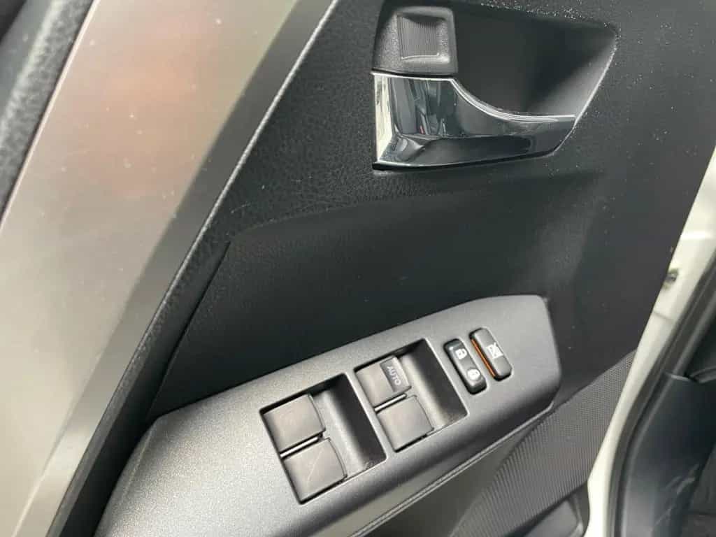 Toyota RAV 4 2.0 D-4D 4x2 Edition *AHK*el. Heck*SHZ*CAM 11/2016-photo-22