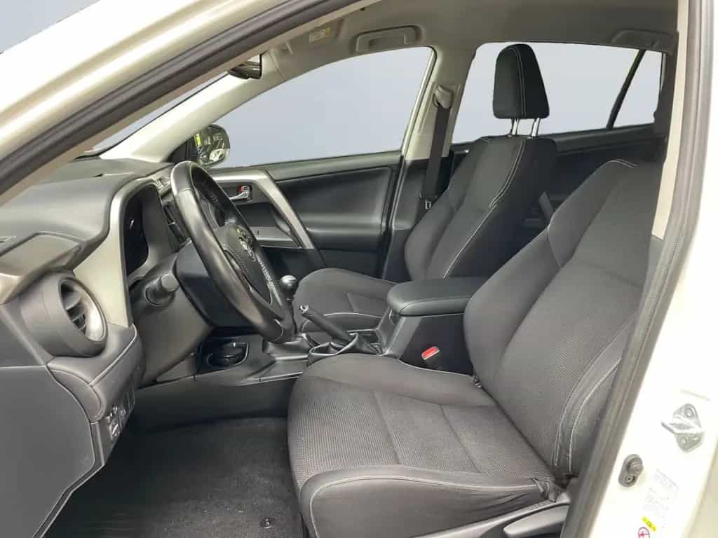 Toyota RAV 4 2.0 D-4D 4x2 Edition *AHK*el. Heck*SHZ*CAM 11/2016-photo-8
