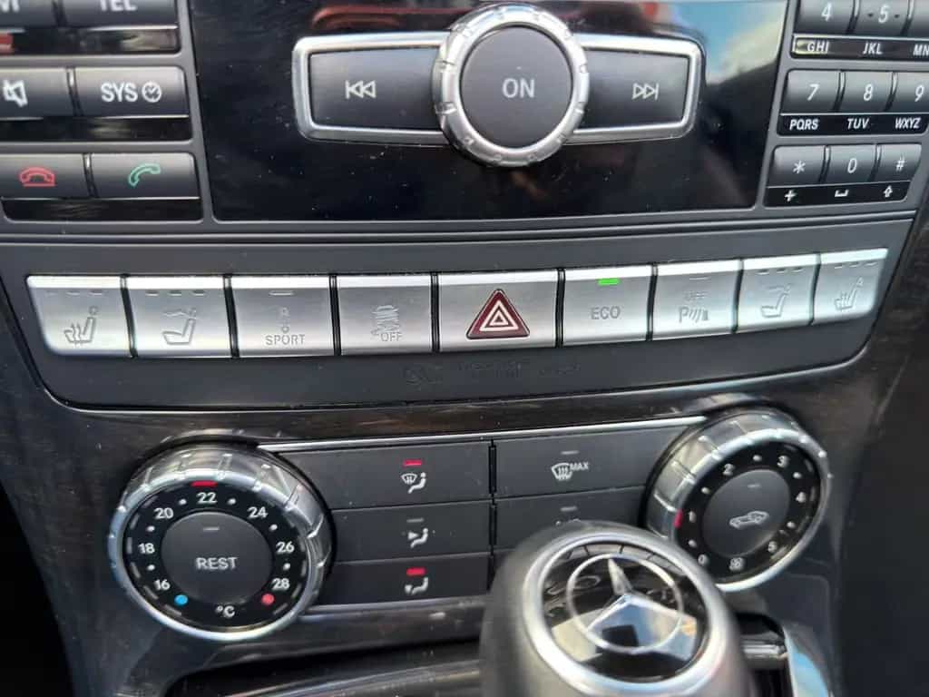 Mercedes-Benz SLK 250 Roadster AMG LINE*BIXENON*SHZ*PANO*NAVI 01/2013-photo-19