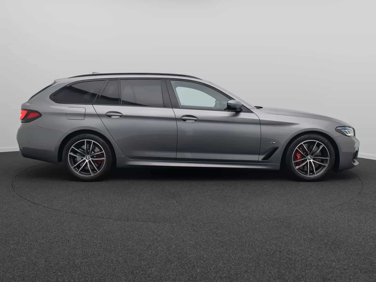 BMW 5 Series 530 d M Sport Laser*Pano*HUD*ACC*360*HiFi*Drive+ 01/2023-photo-4
