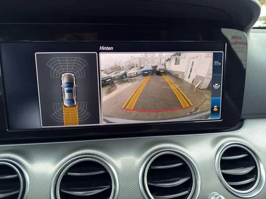 Mercedes-Benz E-Class 300 Limousine/Schiebedach/Navi/Kamera/Totwinke 02/2018-photo-19