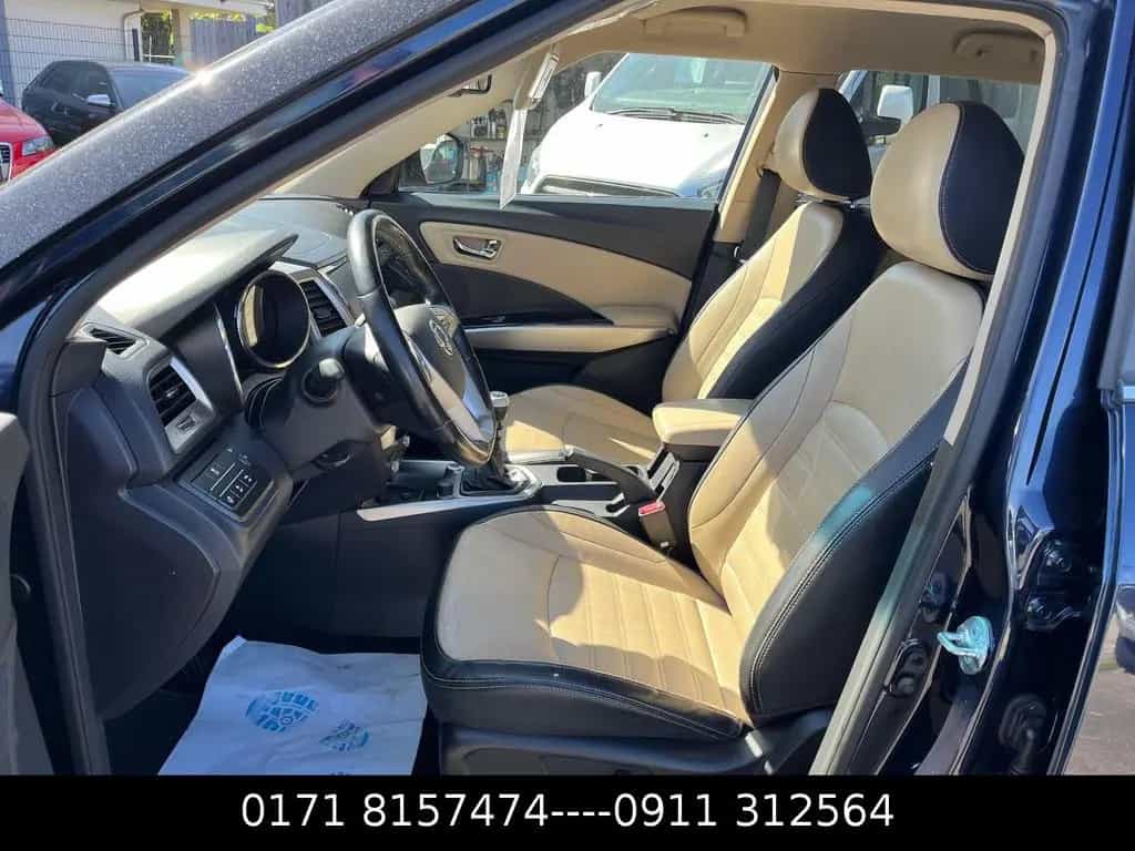 Ssangyong Tivoli 1.6 e-XDi 160 SAPPHIRE 2WD 09/2015-photo-2