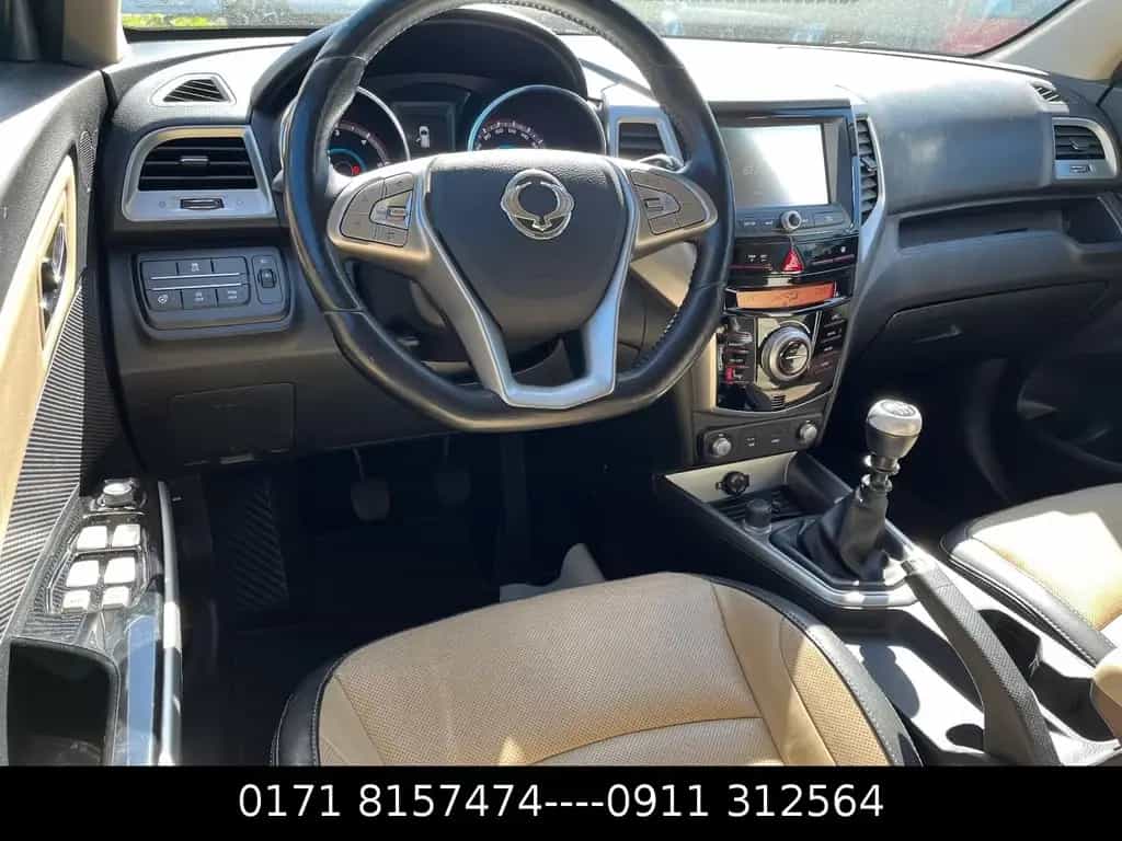 Ssangyong Tivoli 1.6 e-XDi 160 SAPPHIRE 2WD 09/2015-photo-3