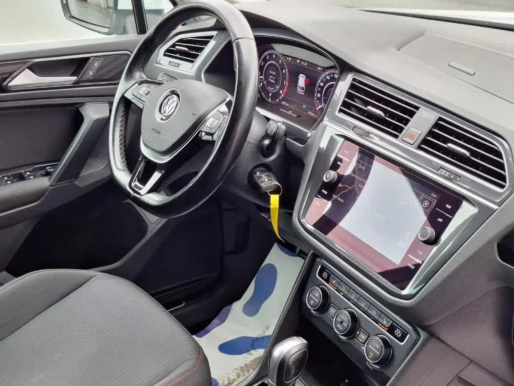 Volkswagen Tiguan SOUND 1.4 TSI DSG R-Line LED Navi 09/2017-photo-20
