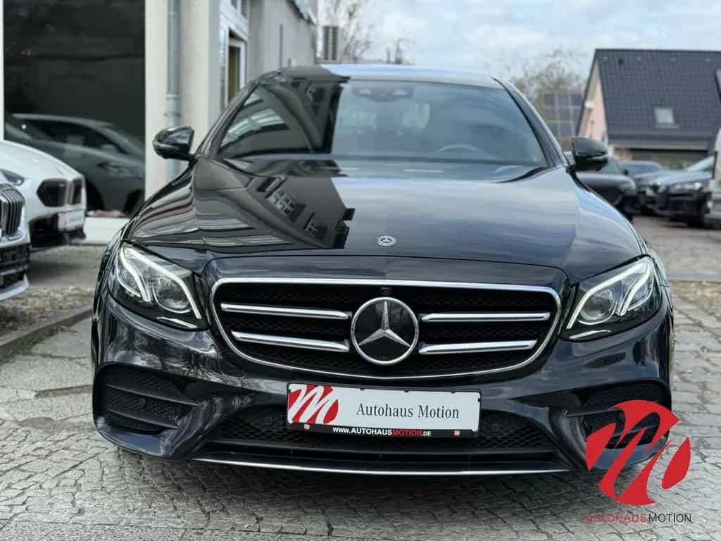 Mercedes-Benz E-Class 300 AMG Sportstyle Edition ACC PANO PARKLENK 3 05/2020-photo-2