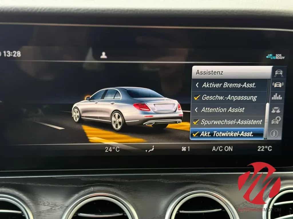 Mercedes-Benz E-Class 300 AMG Sportstyle Edition ACC PANO PARKLENK 3 05/2020-photo-34