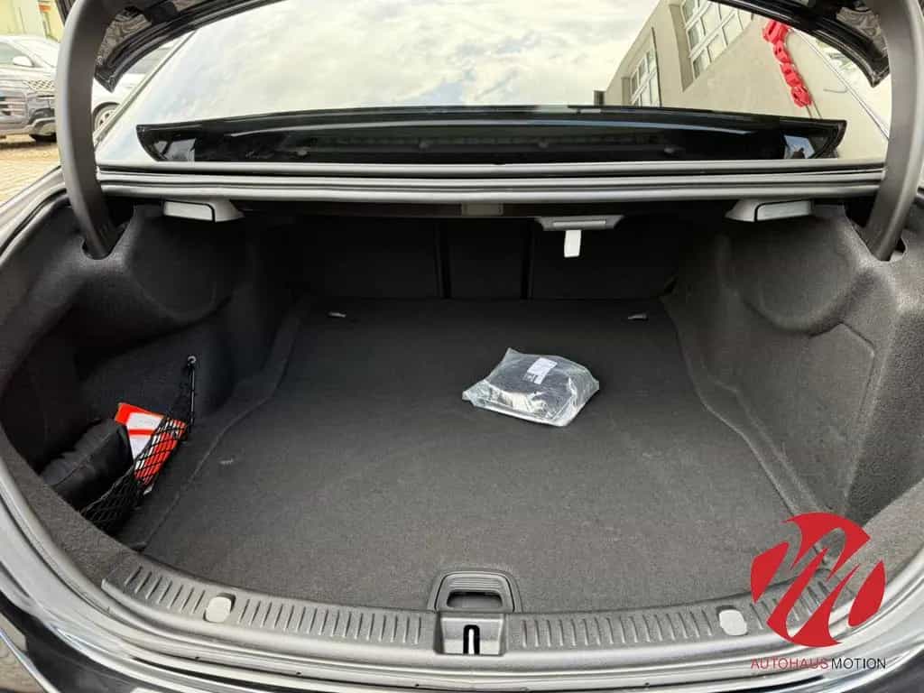 Mercedes-Benz E-Class 300 AMG Sportstyle Edition ACC PANO PARKLENK 3 05/2020-photo-6
