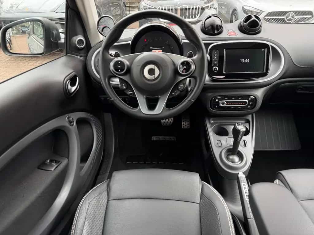 Smart ForTwo BRABUS Xcl*LEDER*PANO*SHZ*NAVI*JBL*KAM* 06/2018-photo-16