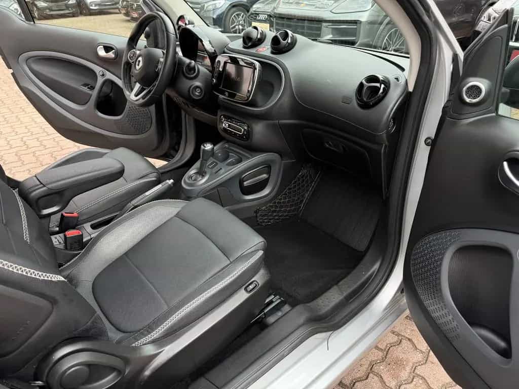 Smart ForTwo BRABUS Xcl*LEDER*PANO*SHZ*NAVI*JBL*KAM* 06/2018-photo-18