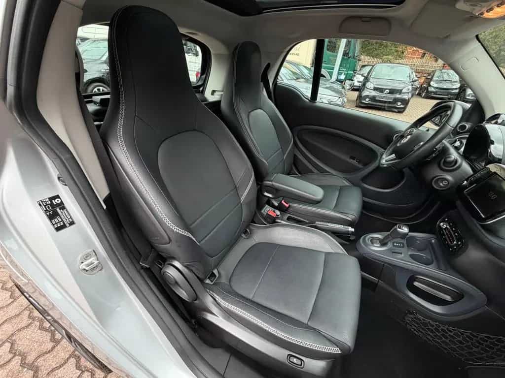 Smart ForTwo BRABUS Xcl*LEDER*PANO*SHZ*NAVI*JBL*KAM* 06/2018-photo-23