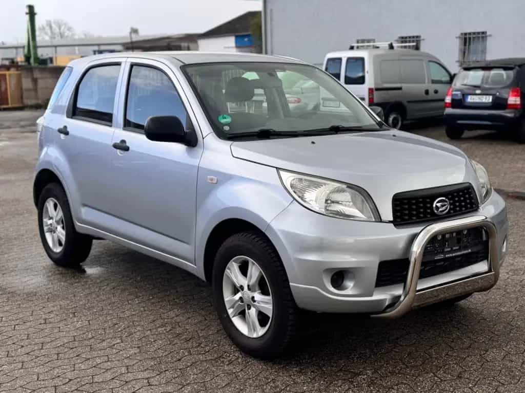 Daihatsu Terios 1.5 77kW - 2.Hand - Klima - TÜV+ÖL NEU ! 09/2010-photo-0