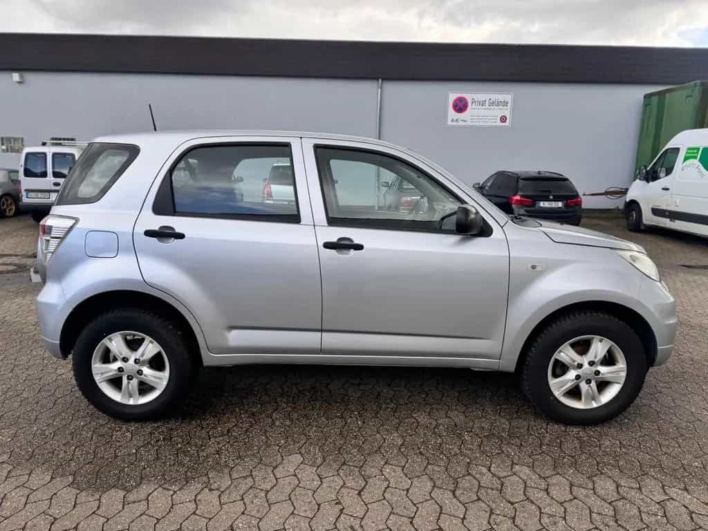 Daihatsu Terios 1.5 77kW - 2.Hand - Klima - TÜV+ÖL NEU ! 09/2010-photo-10