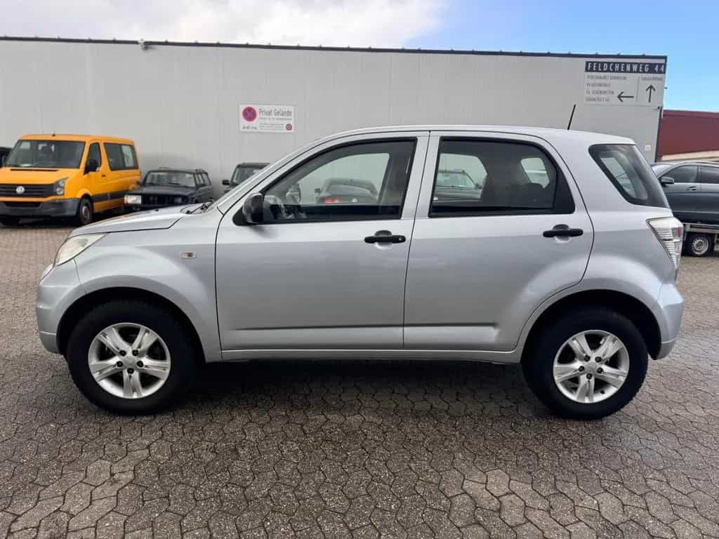 Daihatsu Terios 1.5 77kW - 2.Hand - Klima - TÜV+ÖL NEU ! 09/2010-photo-11