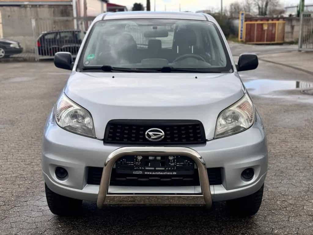 Daihatsu Terios 1.5 77kW - 2.Hand - Klima - TÜV+ÖL NEU ! 09/2010-photo-2