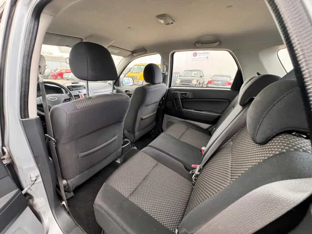 Daihatsu Terios 1.5 77kW - 2.Hand - Klima - TÜV+ÖL NEU ! 09/2010-photo-29