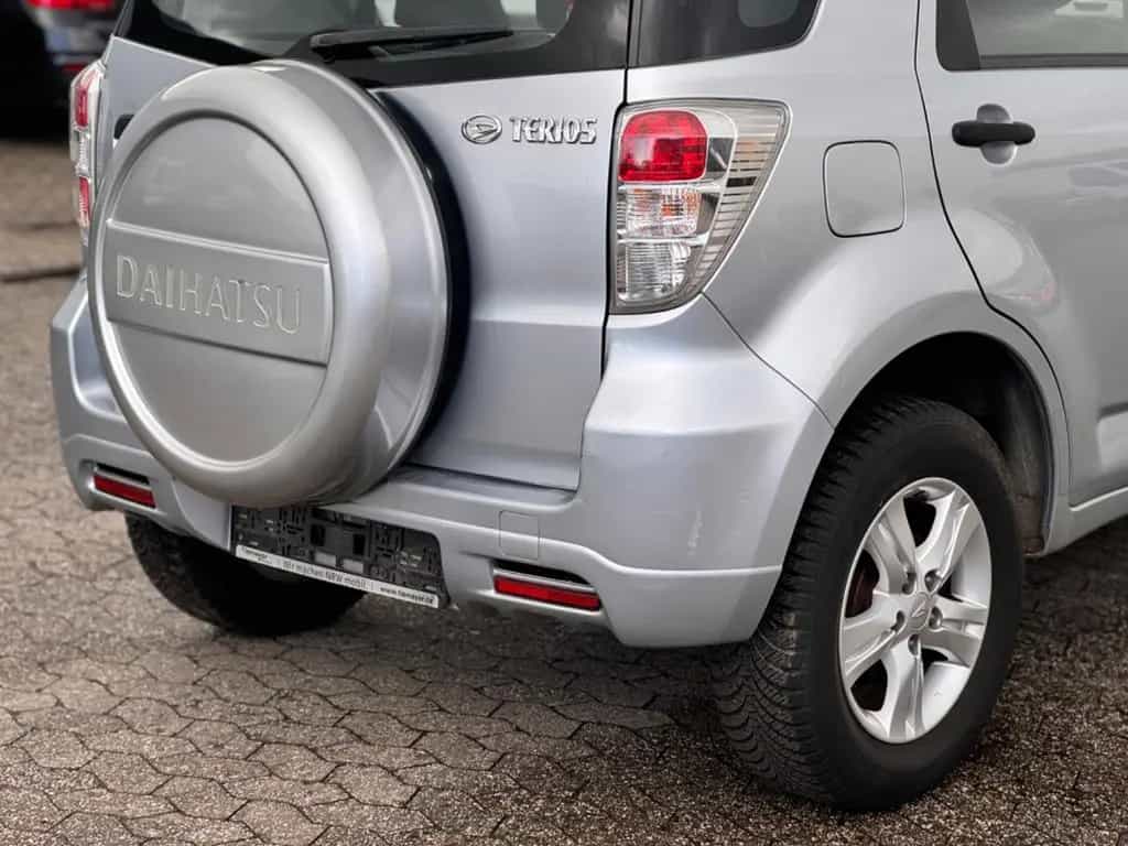 Daihatsu Terios 1.5 77kW - 2.Hand - Klima - TÜV+ÖL NEU ! 09/2010-photo-9