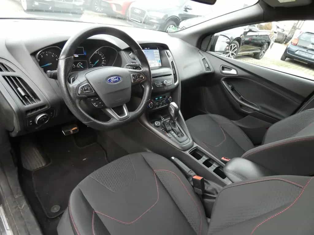 Ford Focus Turnier ST-Line 05/2018-photo-9