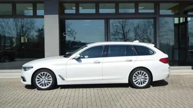 BMW 5 Series 520 d Touring Luxury Automatico 06/2017-photo-1