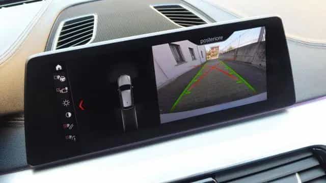 BMW 5 Series 520 d Touring Luxury Automatico 06/2017-photo-12
