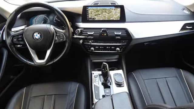 BMW 5 Series 520 d Touring Luxury Automatico 06/2017-photo-8