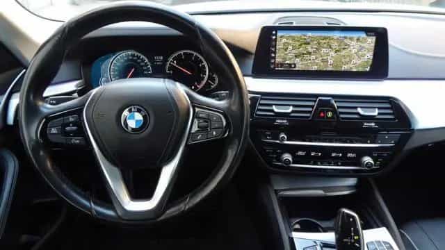 BMW 5 Series 520 d Touring Luxury Automatico 06/2017-photo-9