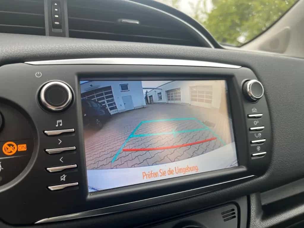 Toyota Yaris 1,5-Dual-VVT-iE Team Deutschland 05/2018-photo-12