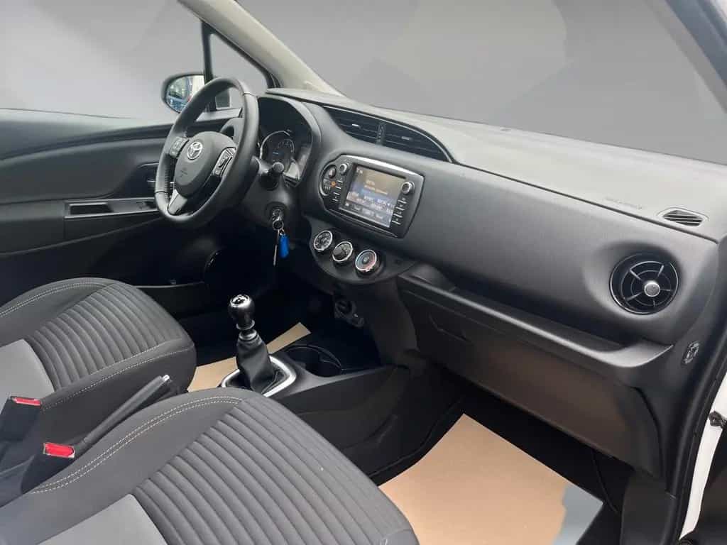 Toyota Yaris 1,5-Dual-VVT-iE Team Deutschland 05/2018-photo-3