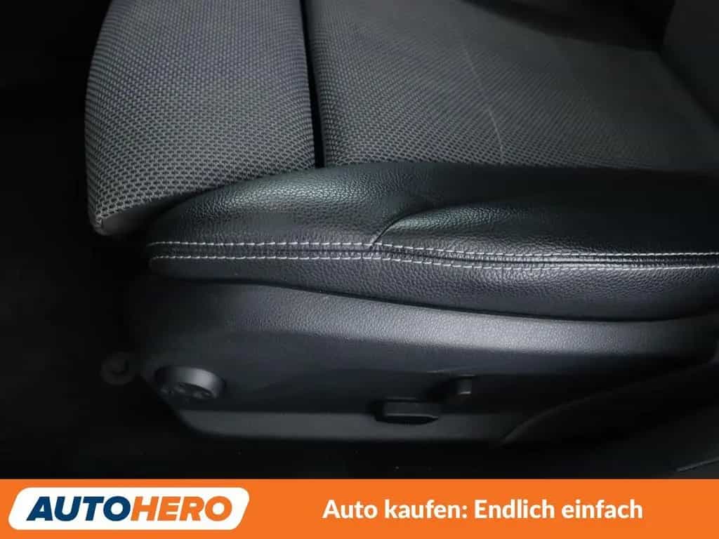 Mercedes-Benz C 200 Avantgarde Aut.*LED*TEMPO*CAM*PDC*SHZ* 09/2017-photo-28