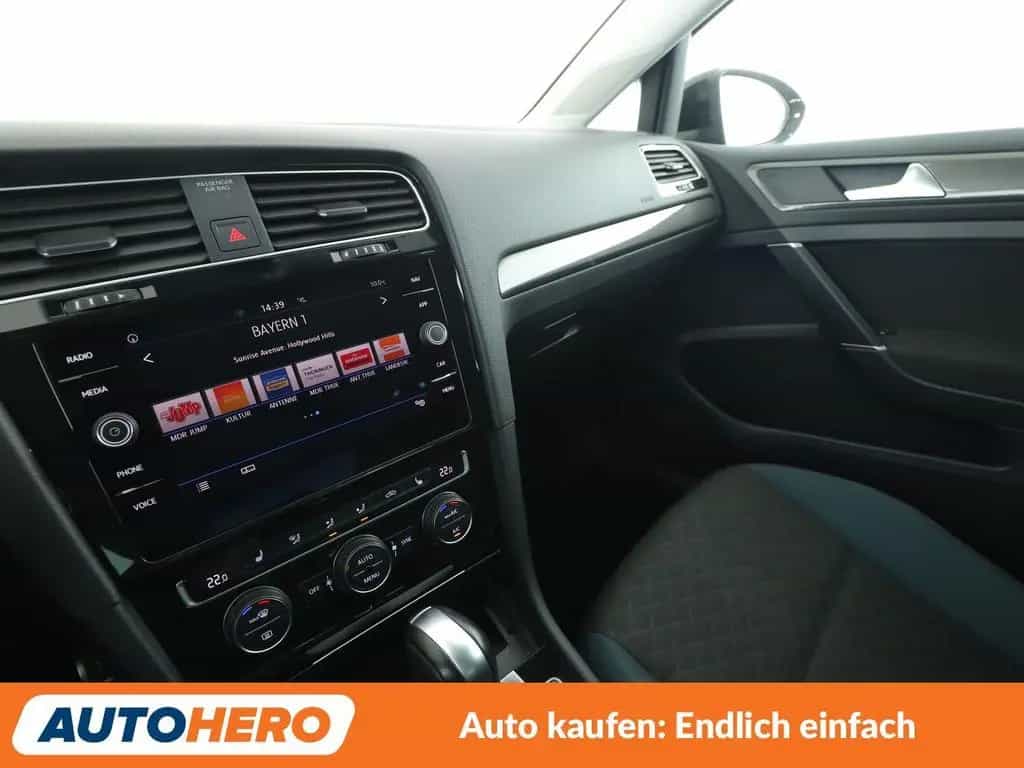 Volkswagen Golf VII 1.5 TSI ACT IQ.DRIVE Aut.*NAVI*ACC*PDC* 09/2019-photo-24