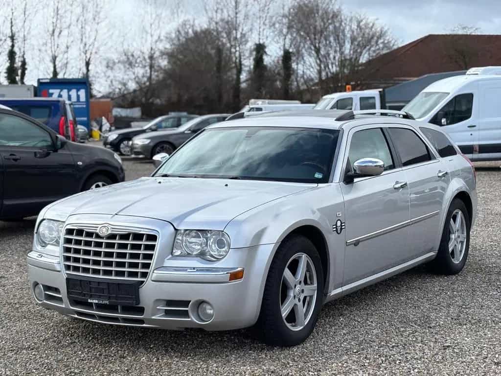 Chrysler 300C 3.0 CRD Touring BOSTON LEDER MEMO KAMERA SD 12/2009-photo-1
