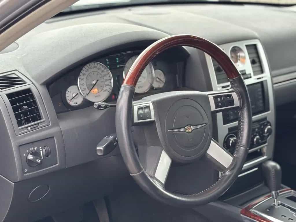 Chrysler 300C 3.0 CRD Touring BOSTON LEDER MEMO KAMERA SD 12/2009-photo-9