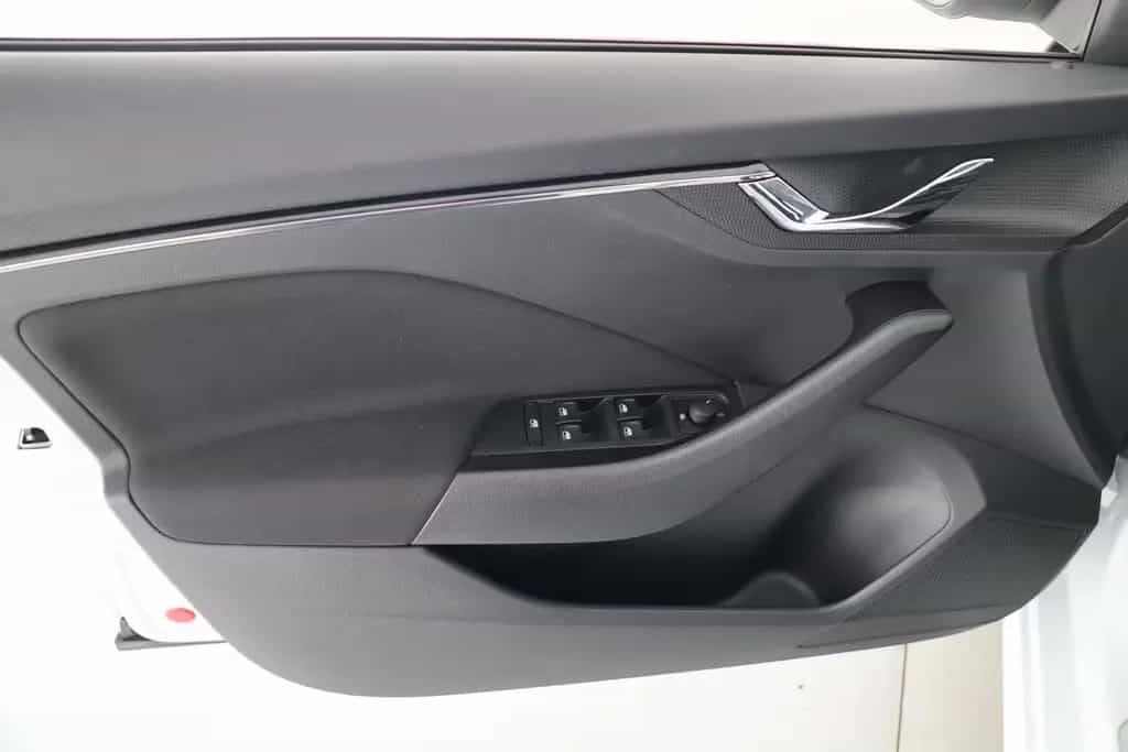 Skoda Kamiq TOUR 1.0TSI ANHÄNGERKUPPLUNG+APPLE/ANDROID 04/2023-photo-20