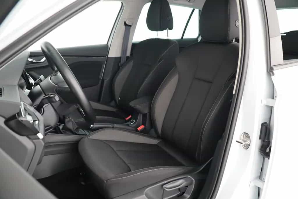 Skoda Kamiq TOUR 1.0TSI ANHÄNGERKUPPLUNG+APPLE/ANDROID 04/2023-photo-8