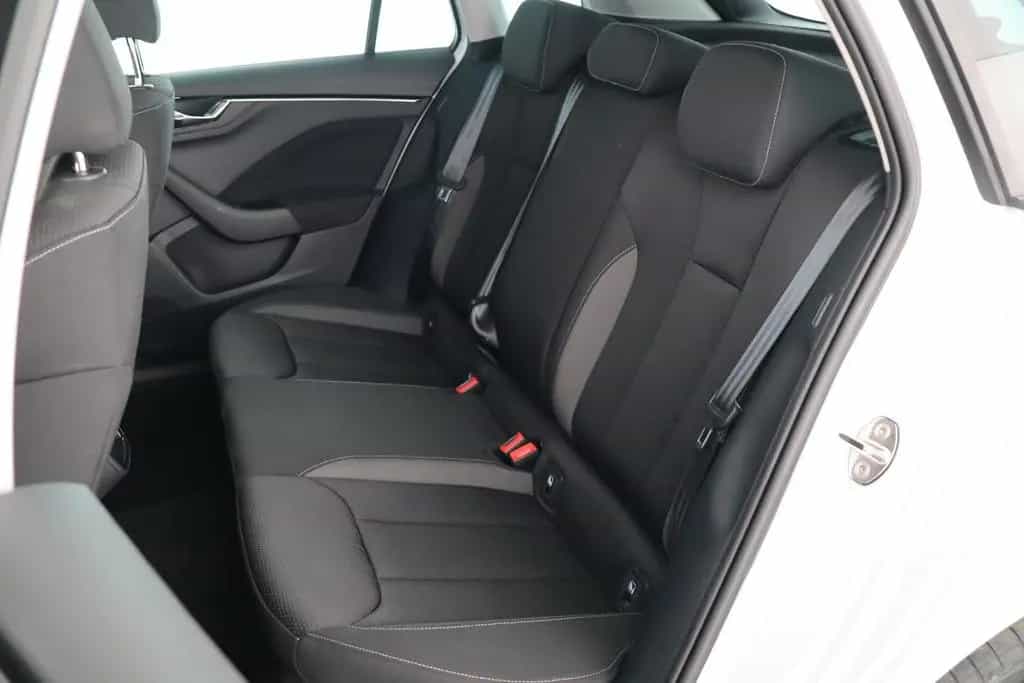 Skoda Kamiq TOUR 1.0TSI ANHÄNGERKUPPLUNG+APPLE/ANDROID 04/2023-photo-9