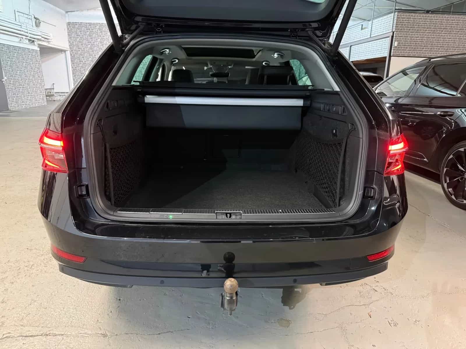 Skoda Superb 11/2021-photo-10