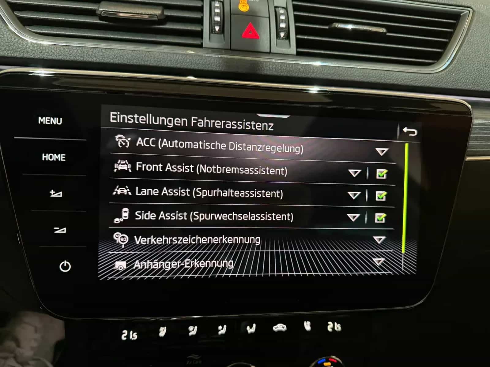 Skoda Superb 11/2021-photo-35