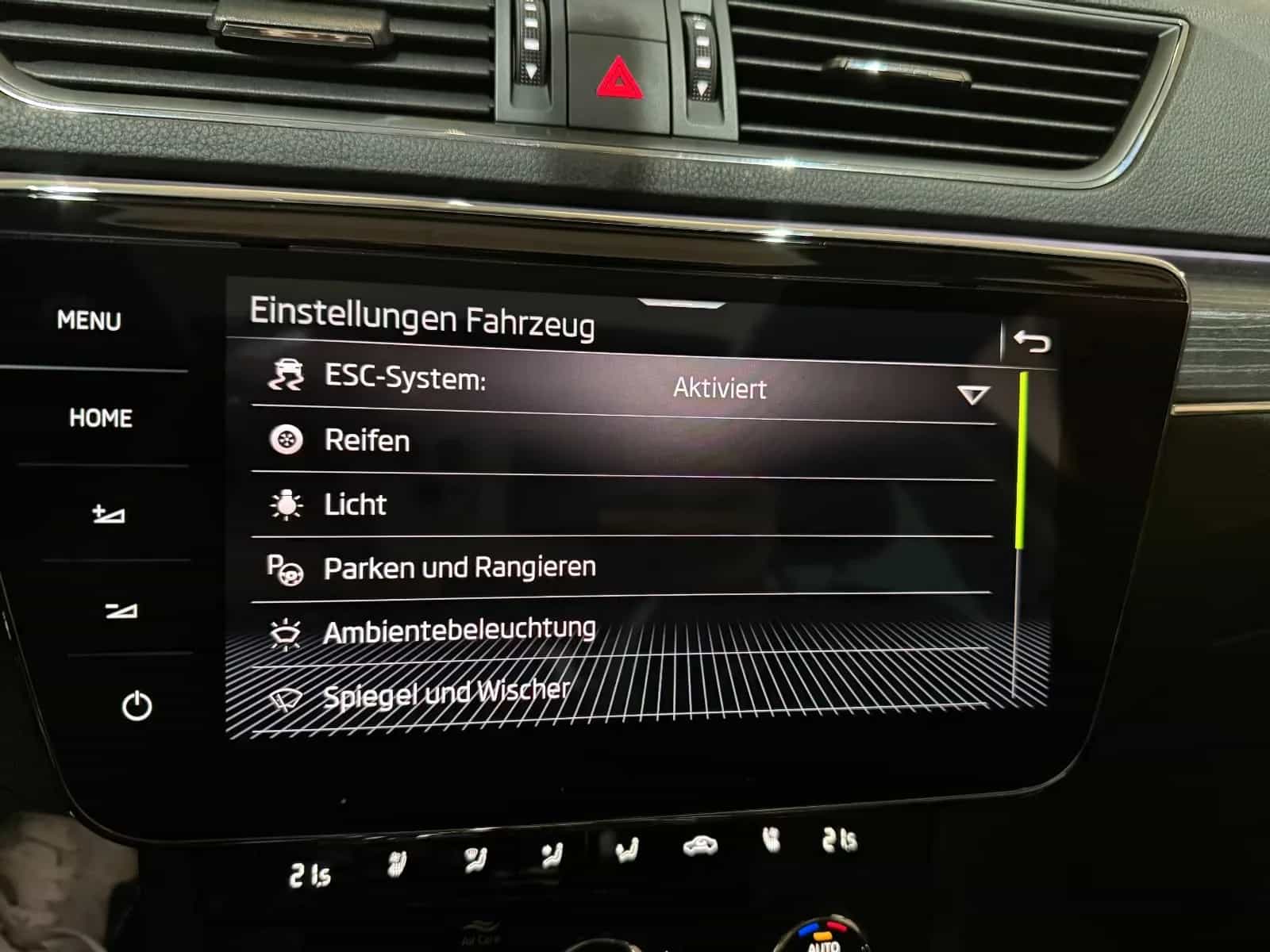 Skoda Superb 11/2021-photo-36