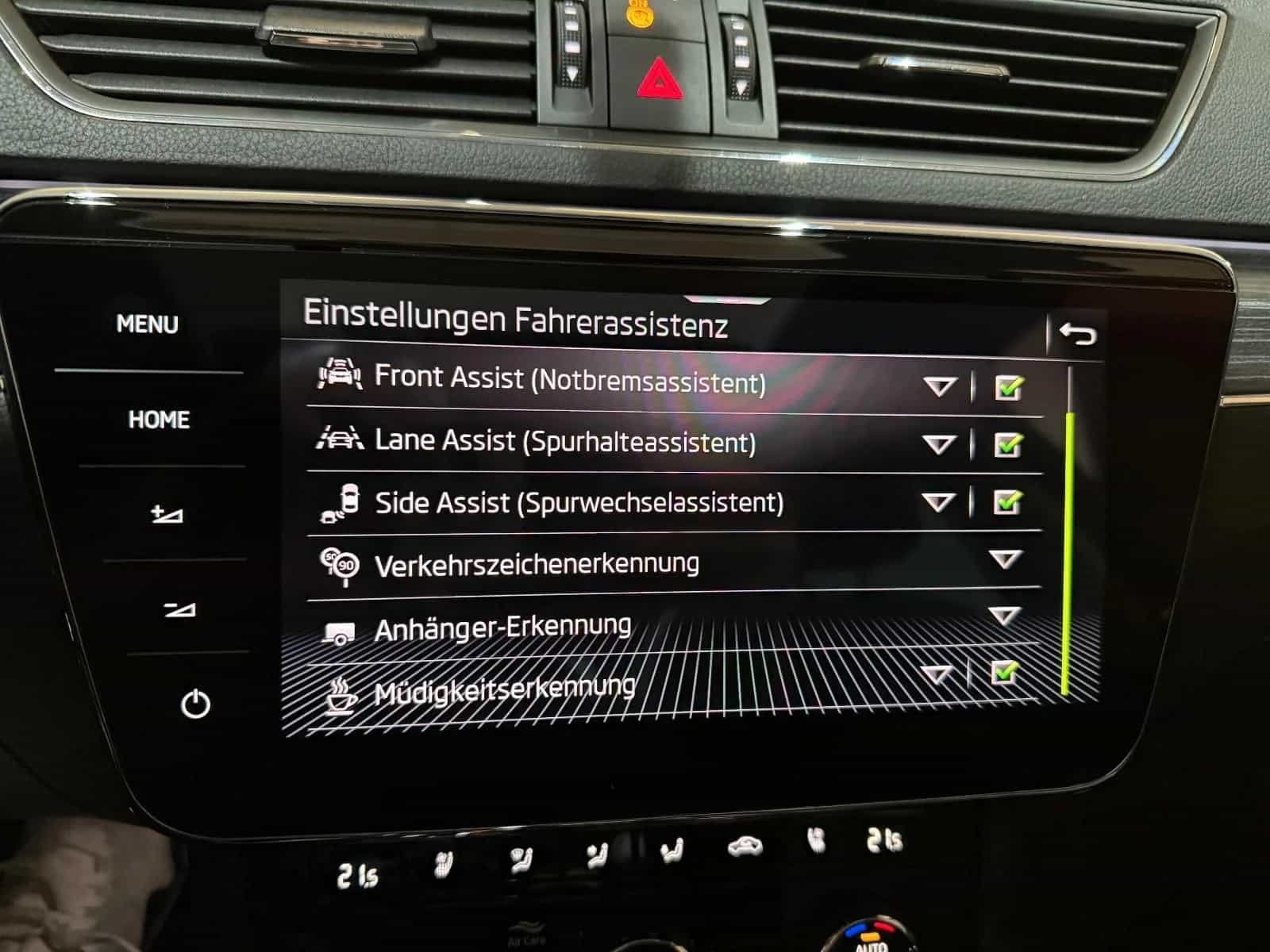 Skoda Superb 11/2021-photo-37